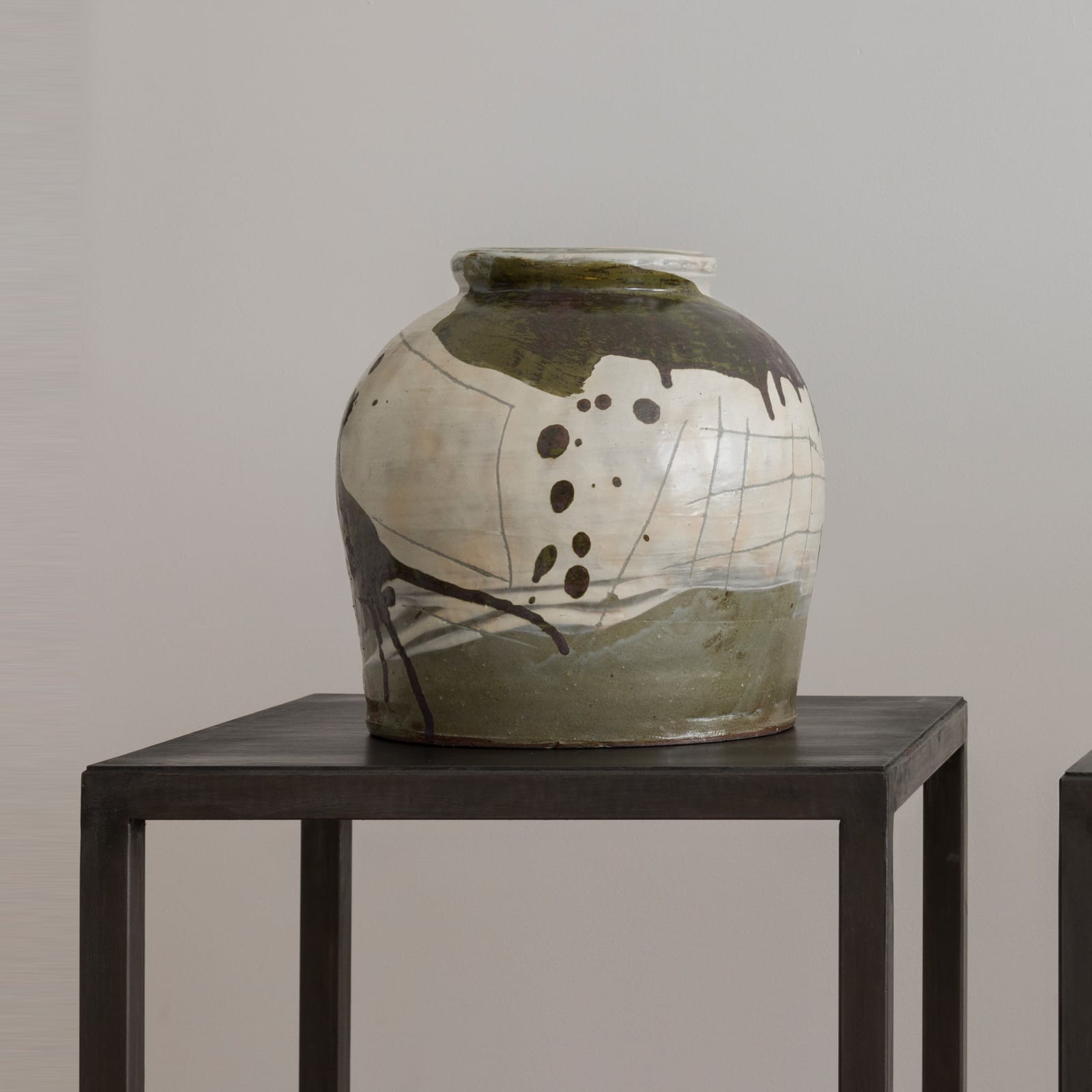 Ree Soo-jong, Iron Buncheong Jar, 2015