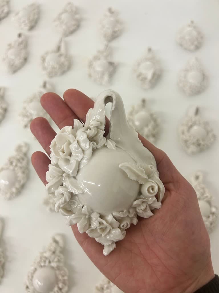 Rachel Kneebone, Medallion, 2025