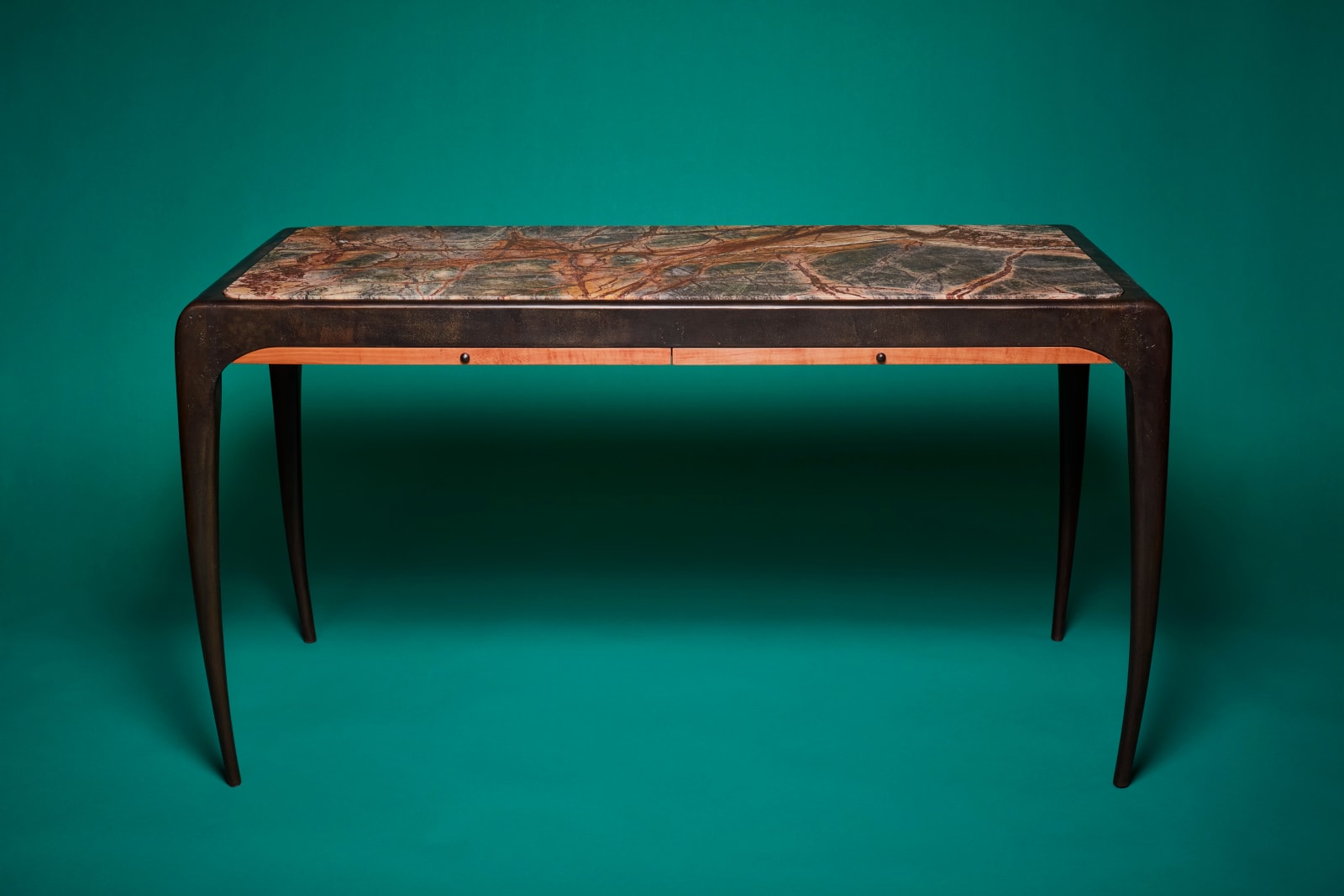 Mehdi Dakhli, Almadies Desk, 2025