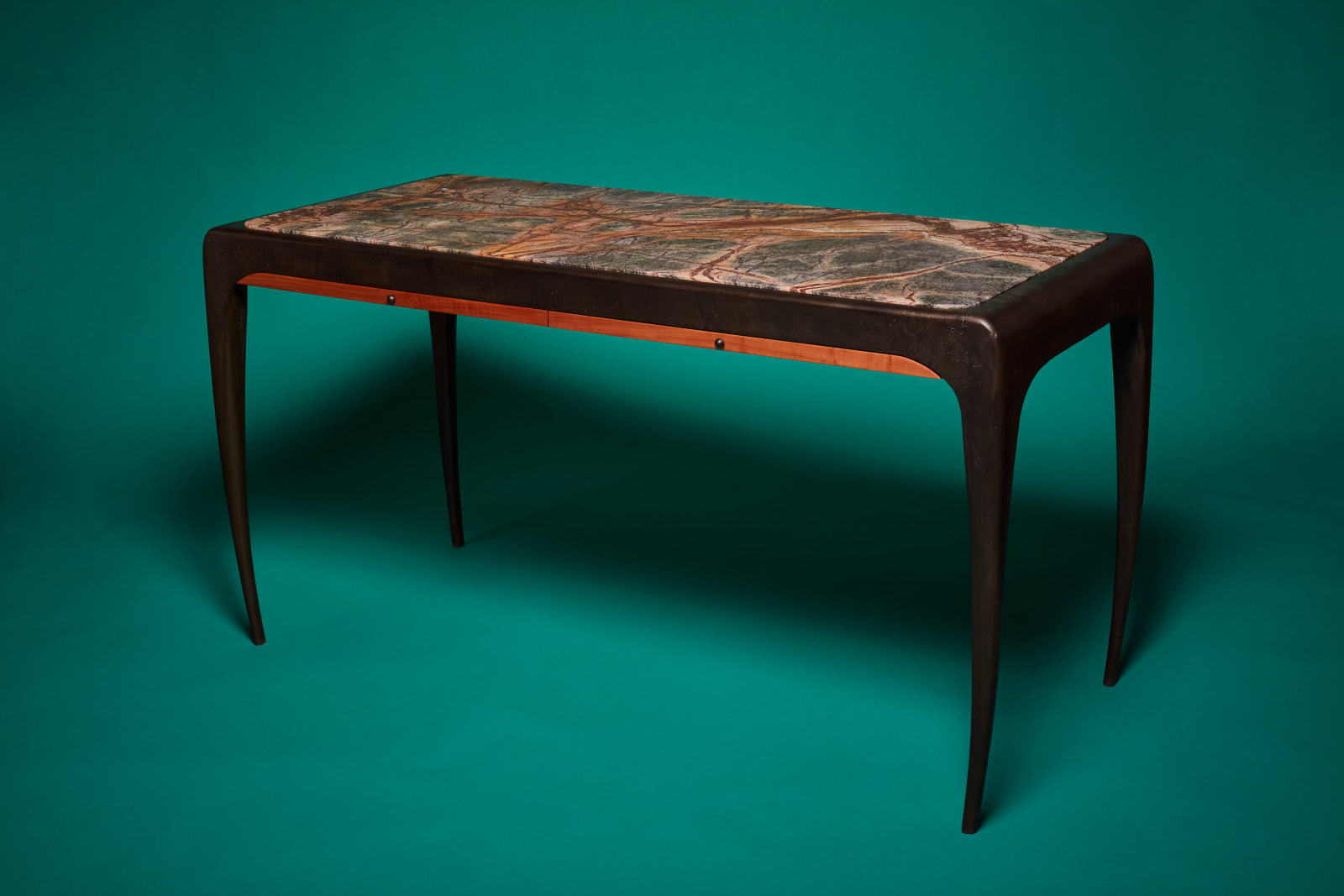 Mehdi Dakhli, Almadies Desk, 2025