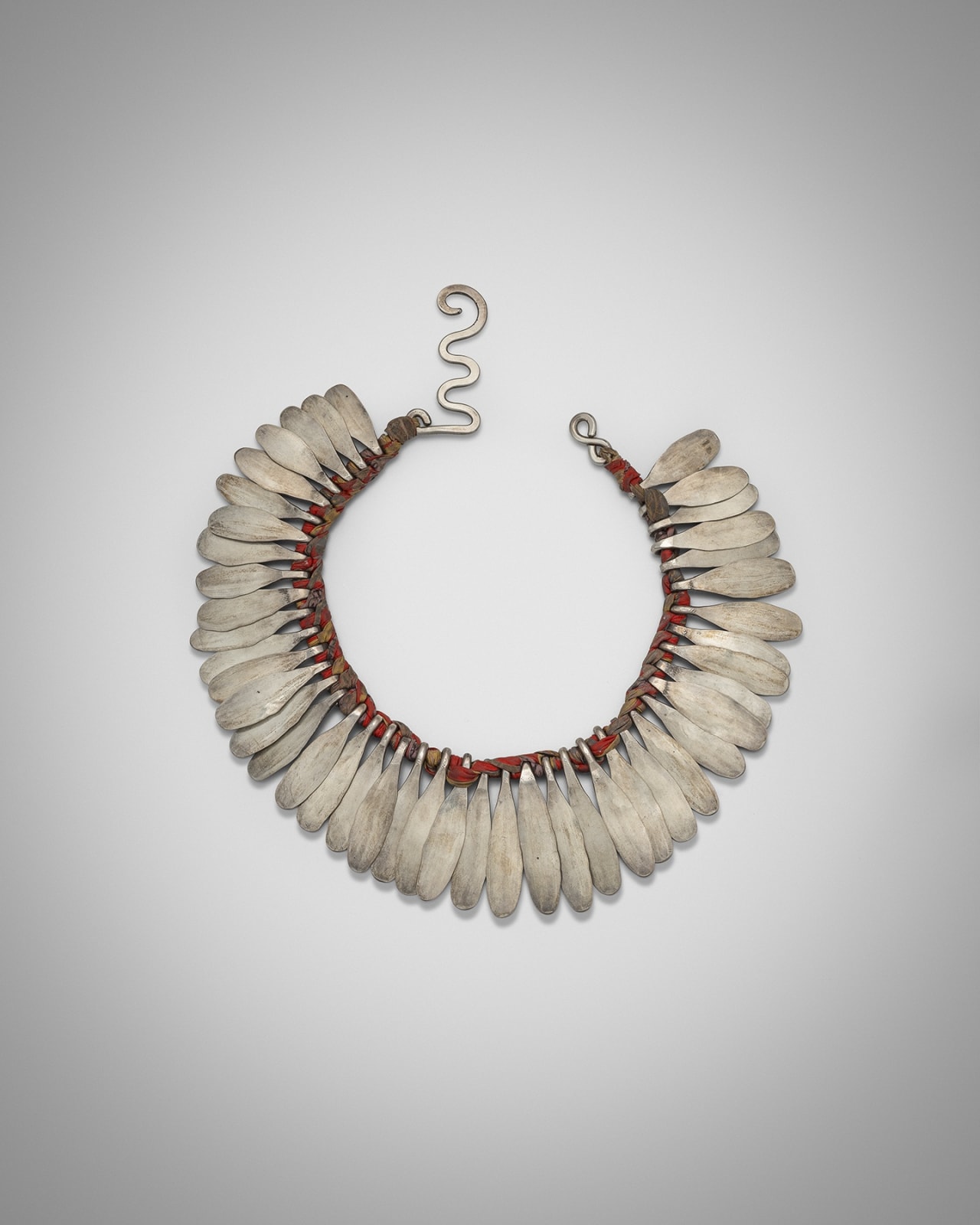 Alexander Calder, Silver and Cloth Necklace, c. 1942
