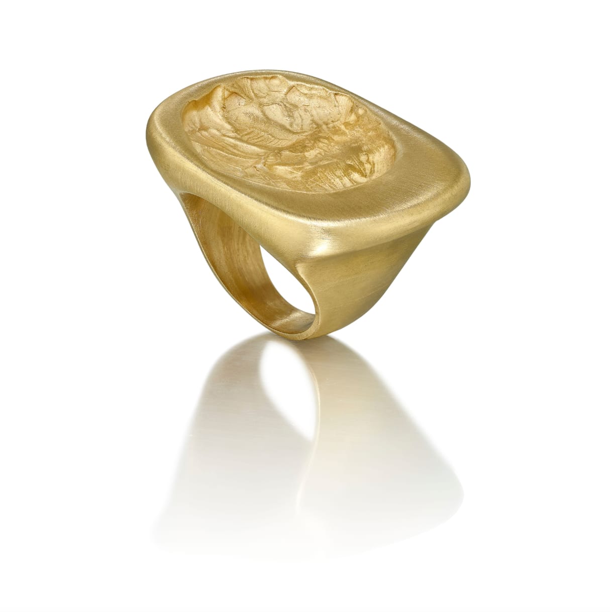 Emefa Cole, Shield ring, 2020