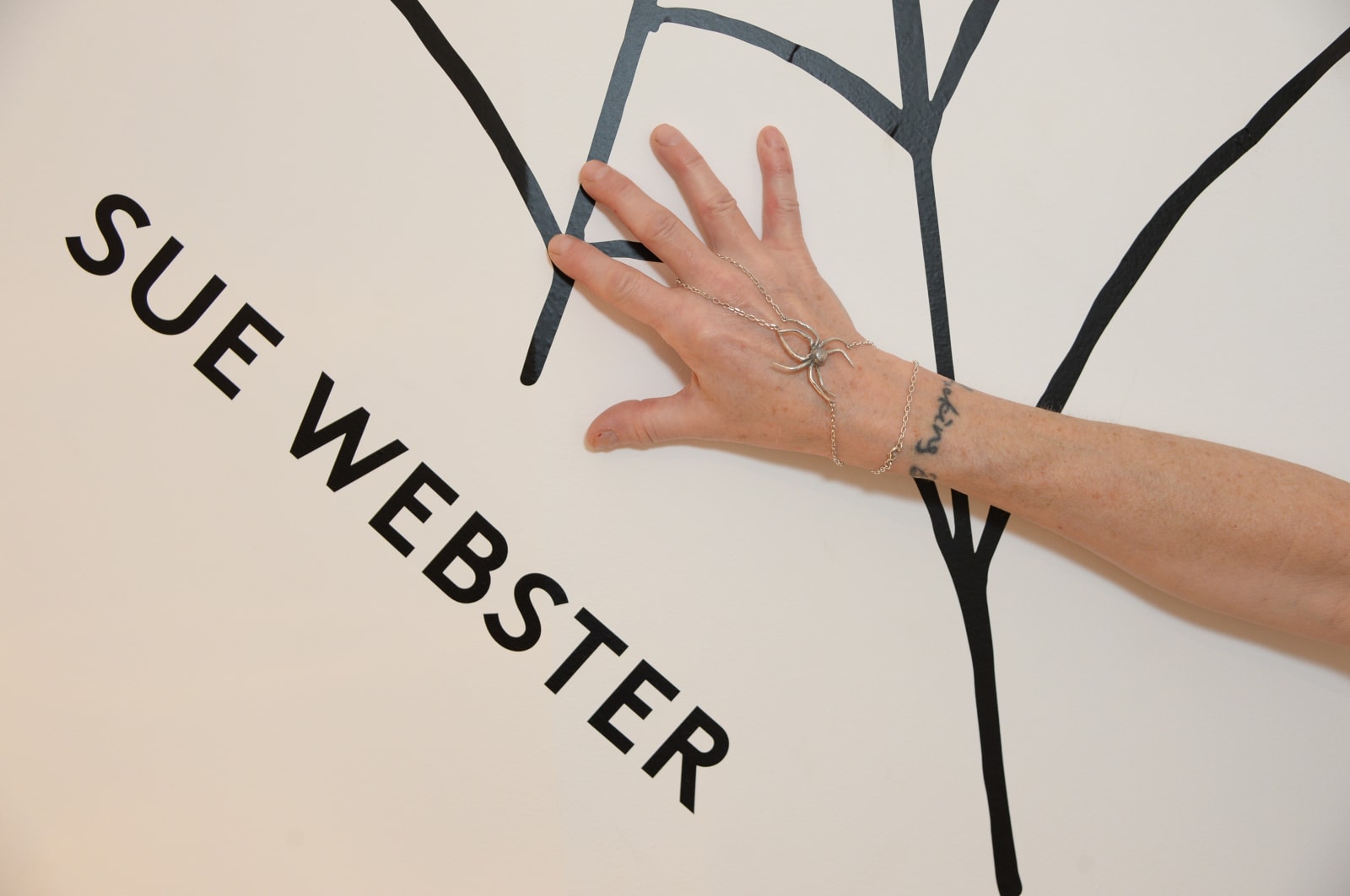 Sue Webster, Spider Hand Bracelet, 2021