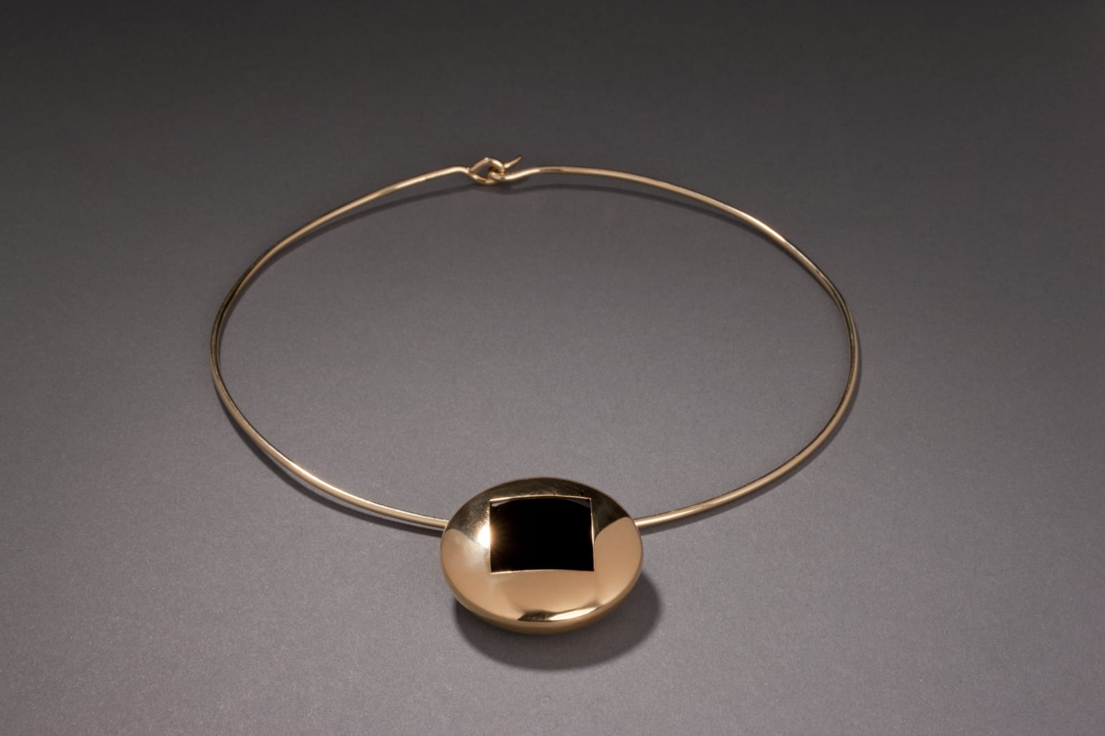 Anish Kapoor, Water Pendant (Square), Form IV, 2010