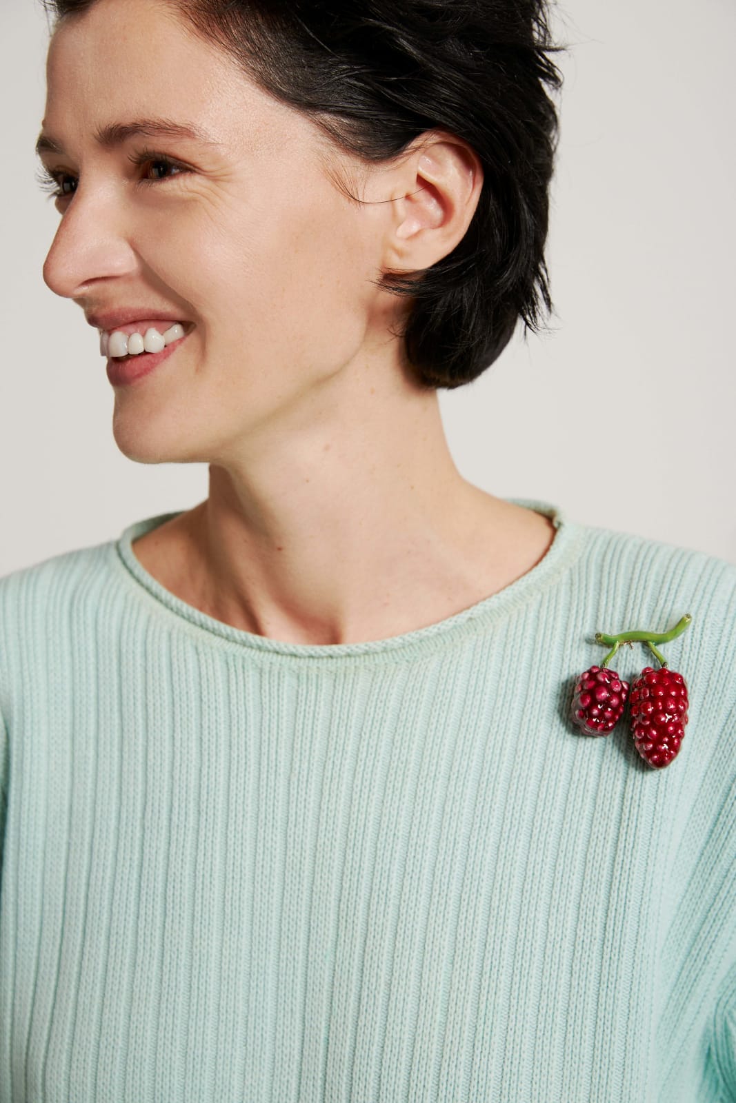 Luz Camino, Blackberry Brooch