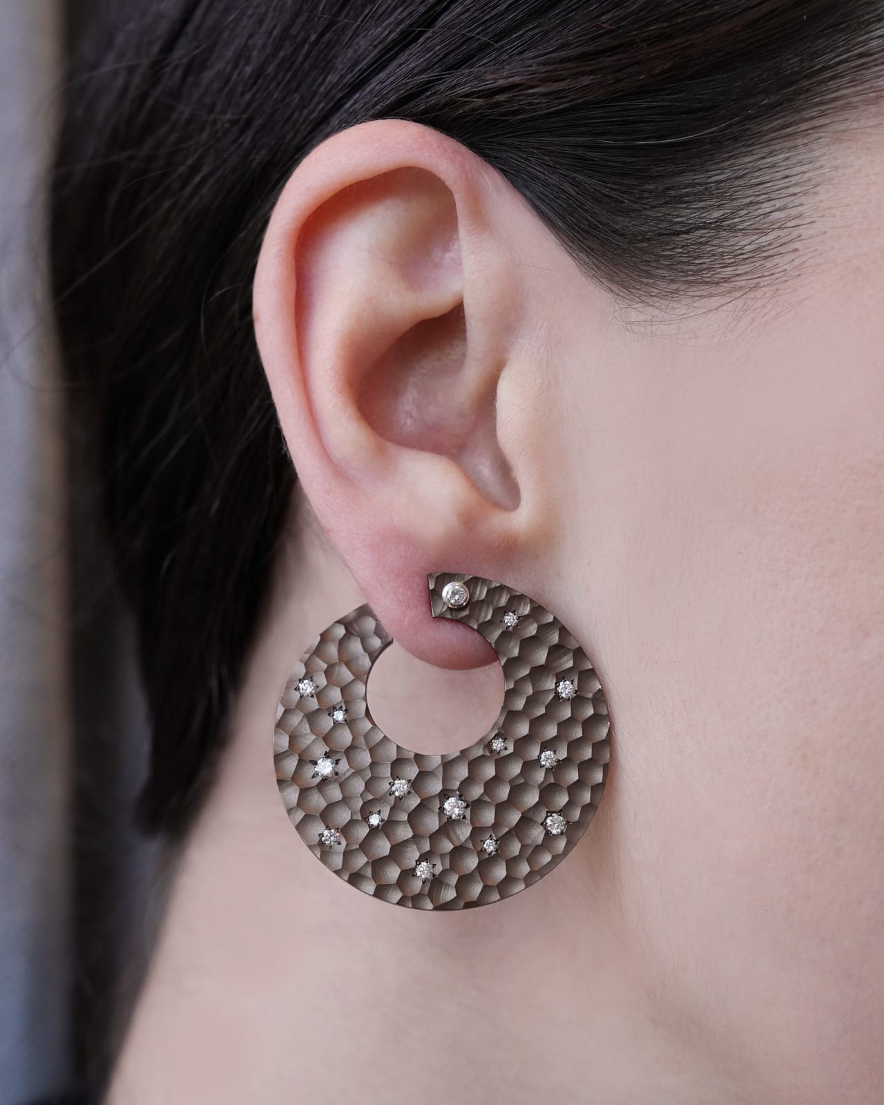 Villa Milano, Aluminum Earrings Brown, 2025