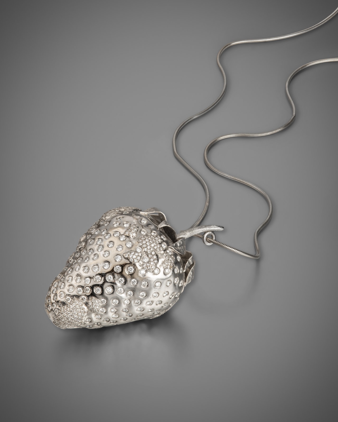 Marc Quinn, Frozen Strawberry Pendant, 2007