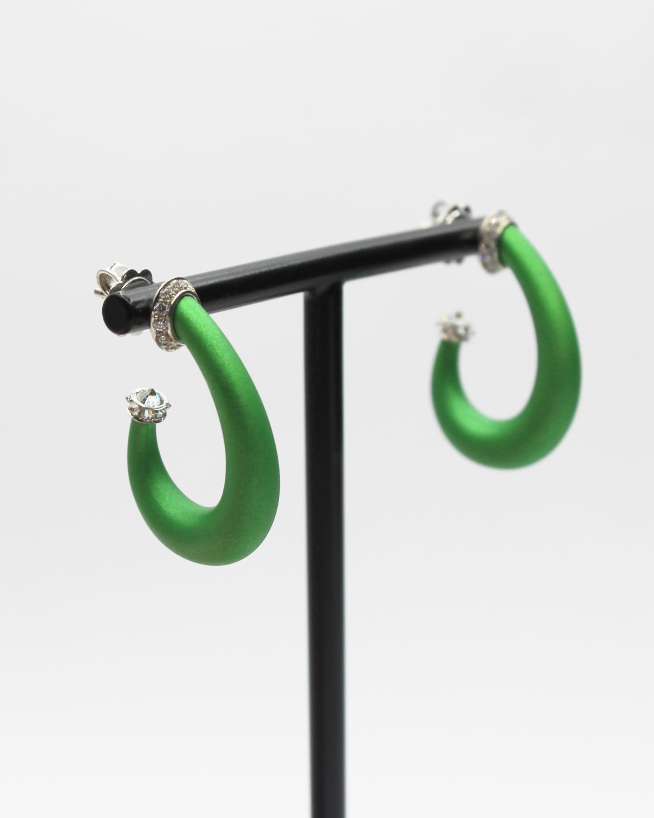 Villa Milano, Medium Lumen Hoop Earrings Green