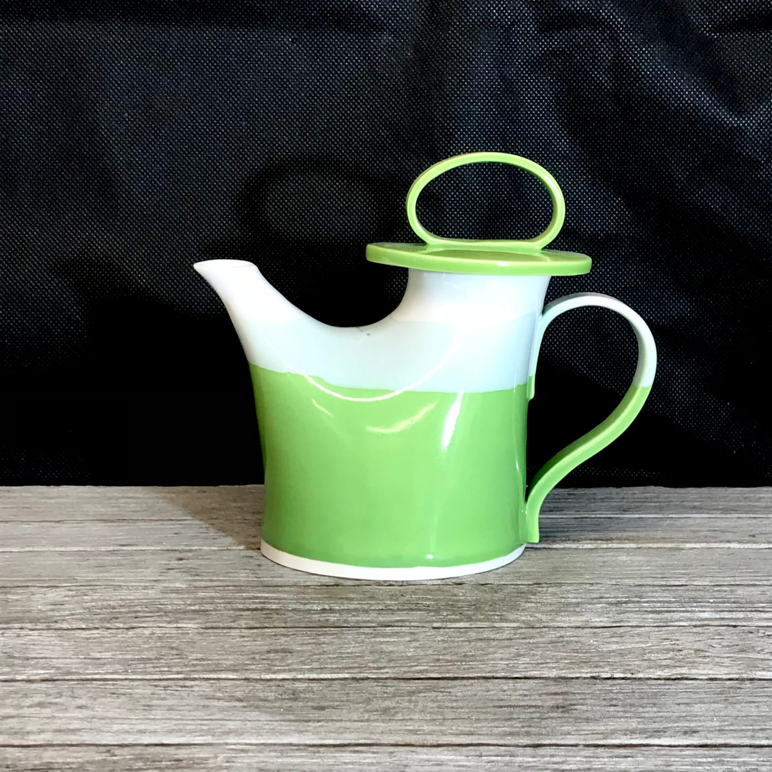 Richard Pomeroy, Small Tea Pot, 2022