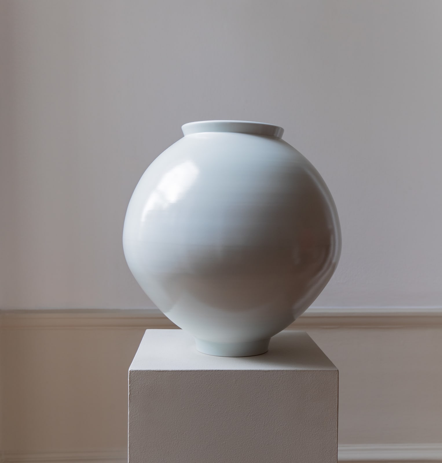 Kim Yikyung, Moon Jar, 2008