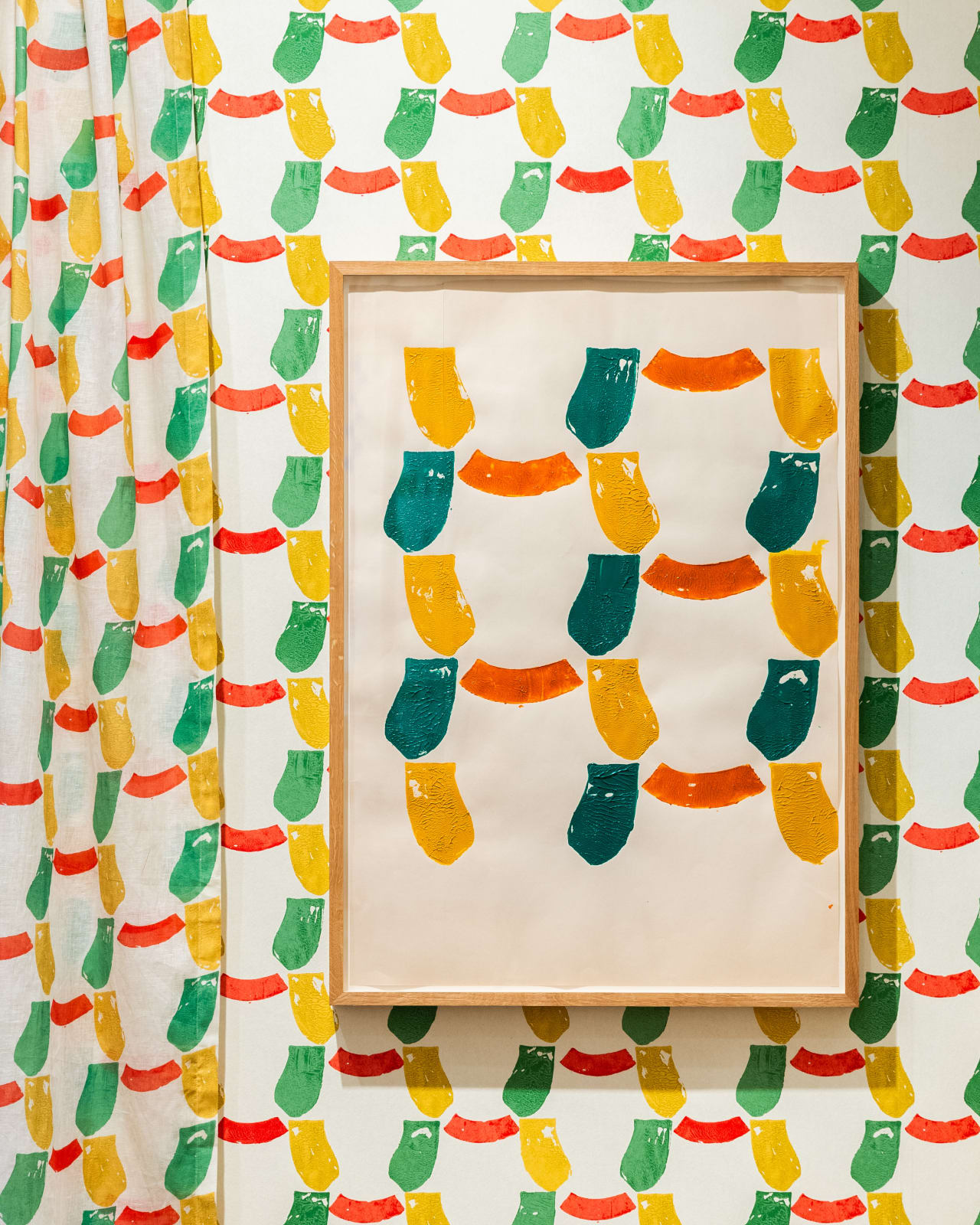 Georgie Hopton Produce, Paper Chains, CW1