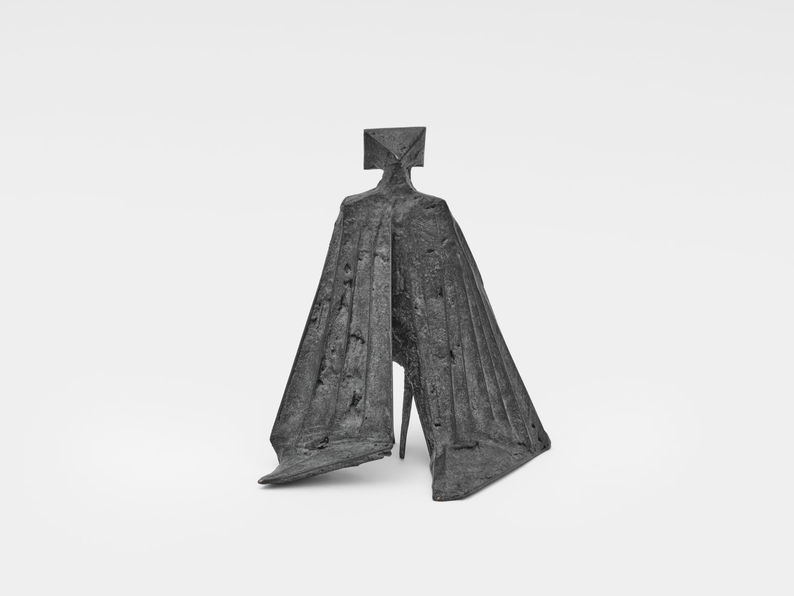 Lynn Chadwick, Cloaked Figure IV, 1977