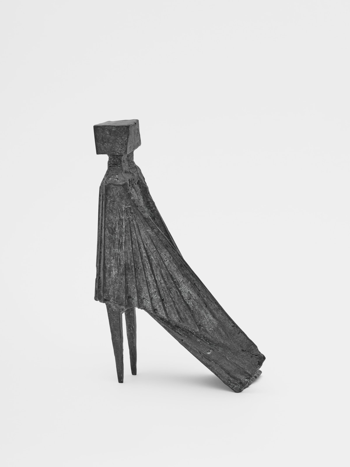 Lynn Chadwick, Cloaked Figure VII, 1977