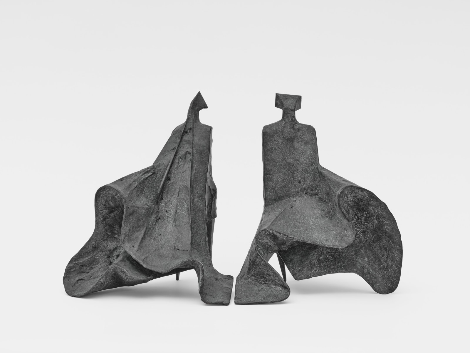 Lynn Chadwick, Walking Cloaked Figures I (2), 1978