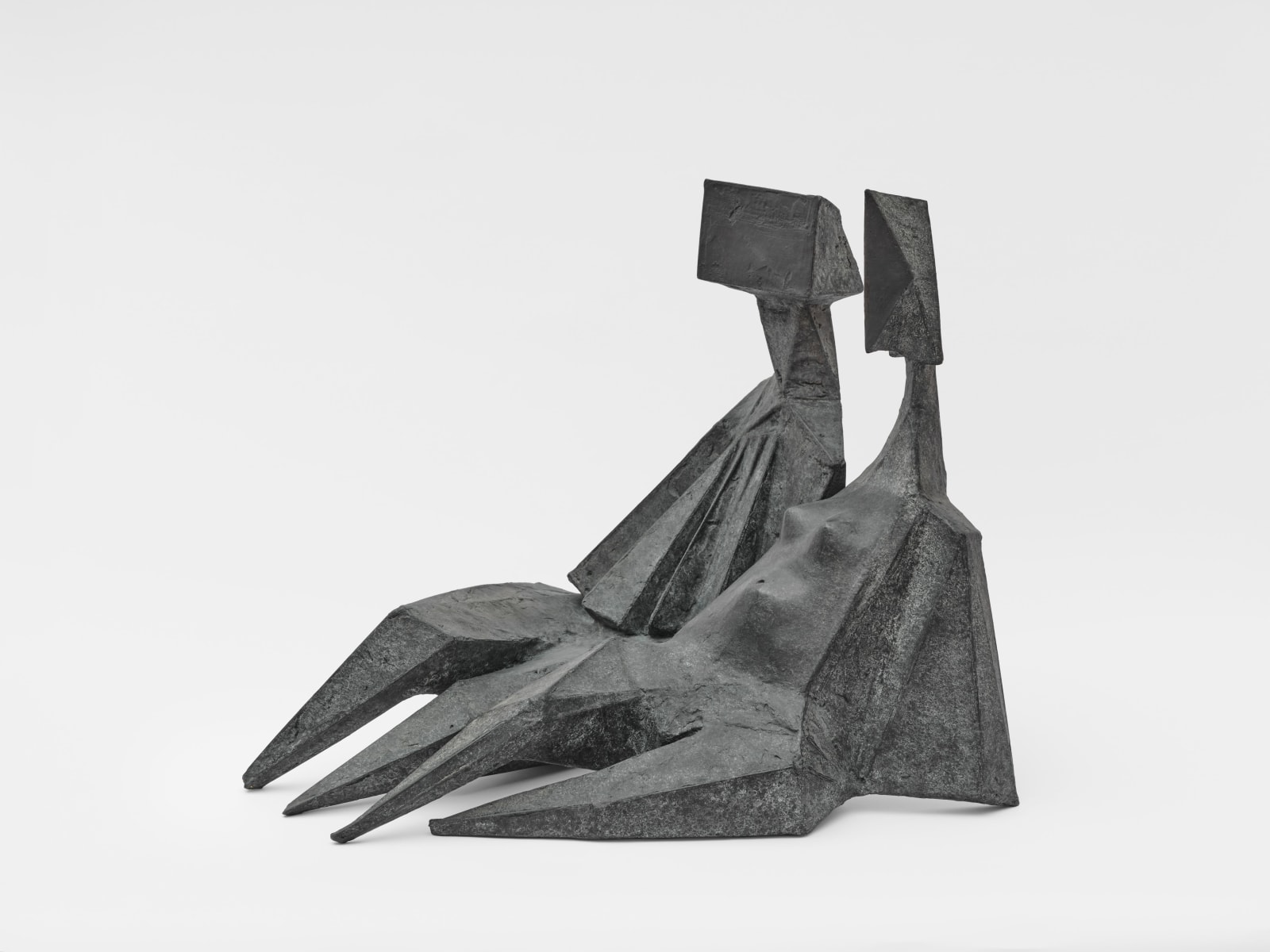 Lynn Chadwick, Pair of Sitting Figures III (2), 1973