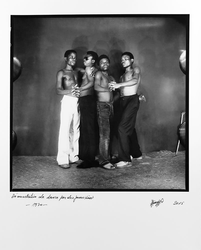 Ambroise Ngaimoko, Démonstration de danse par des jeunes Kinois., 1970