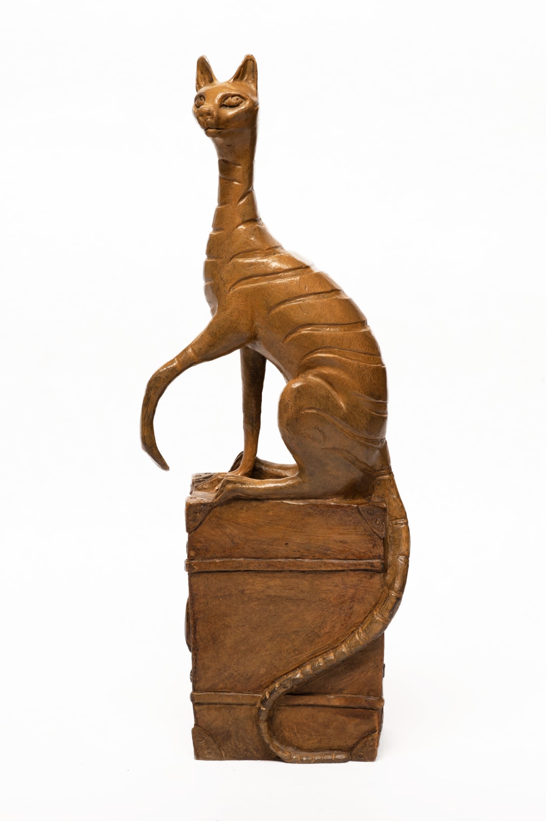 Alejandro Velasco, "Gato viajero chico" (pátina café), 2020