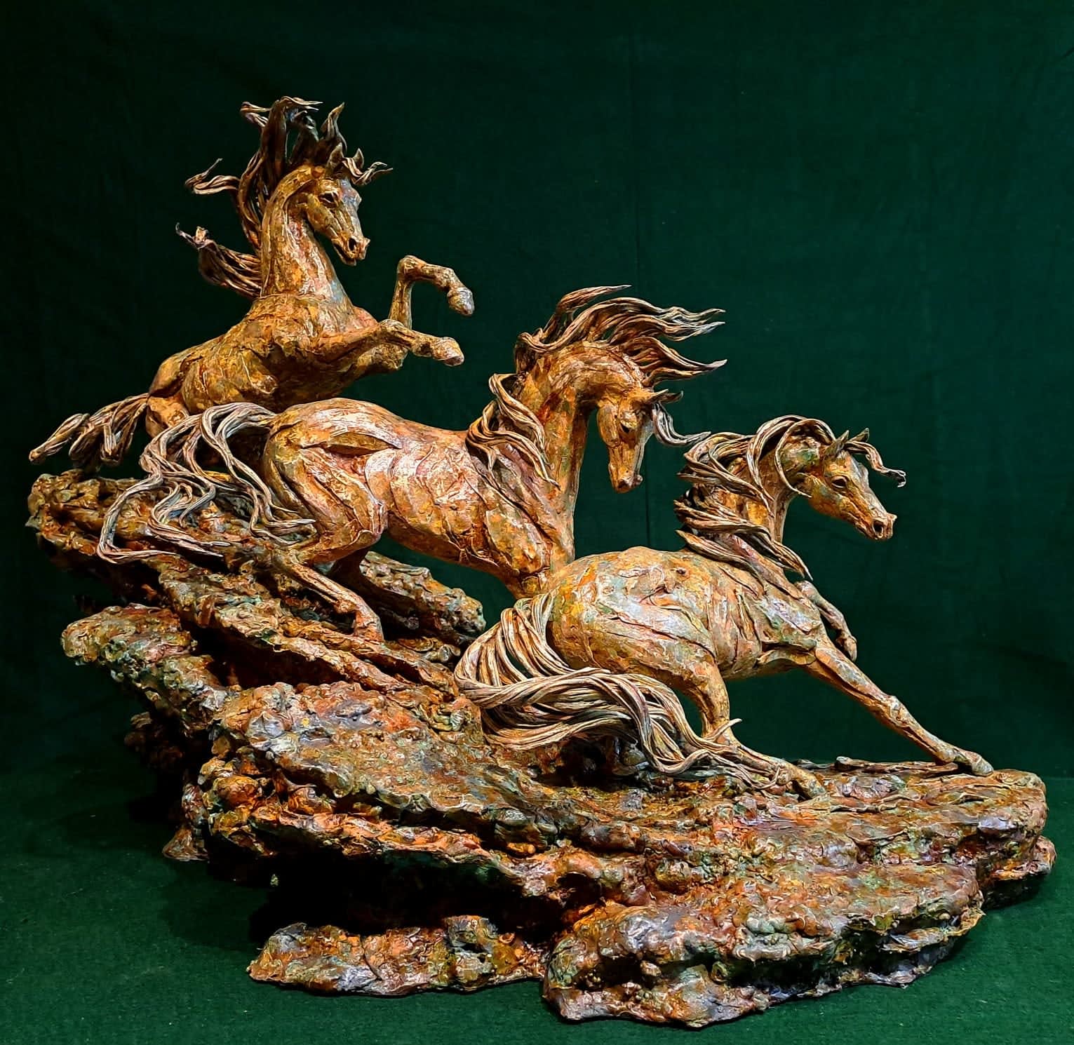 Jorge de la Peña, "Estampida II" (Obra conmemorativa)
