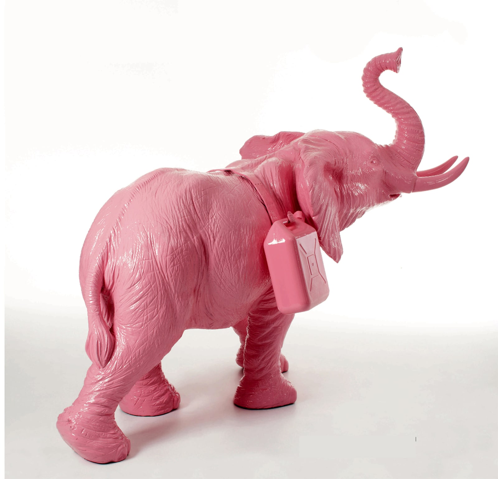William Sweetlove, Very Large CLONED PINK ELEPHANT with WATER CANS, 2011