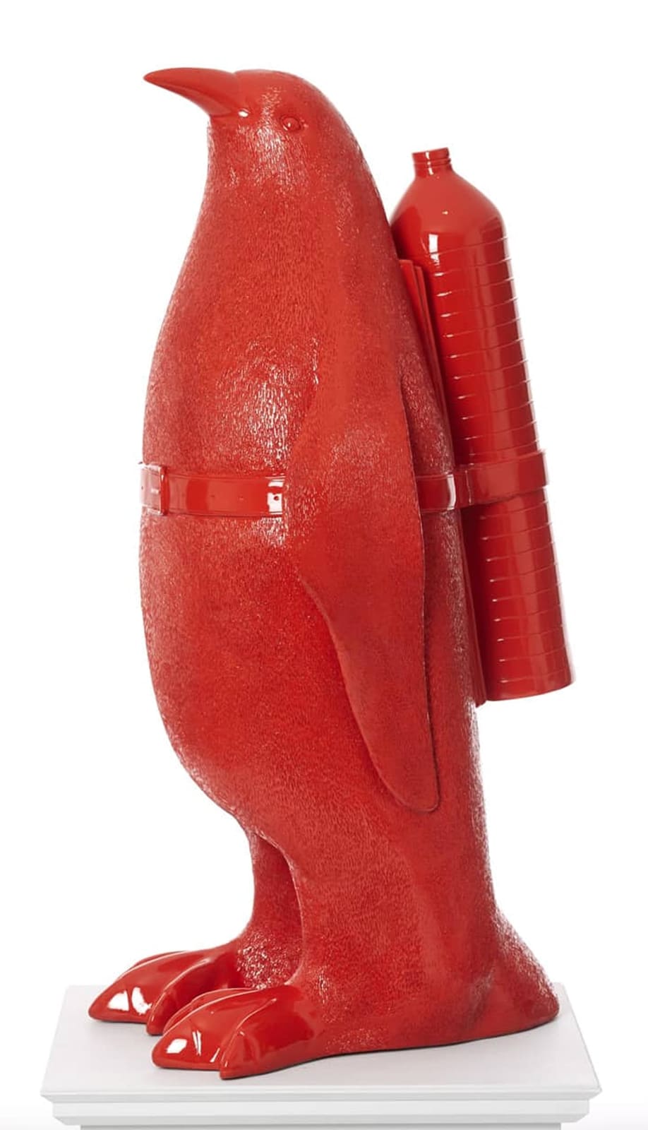 William Sweetlove, Cloned gold Penguin with pet bottle, 2015