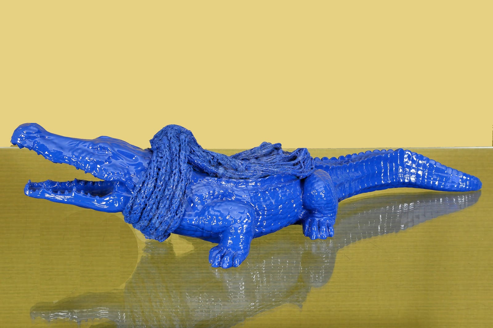 William Sweetlove, Cloned Crocodile with scarves, 2009