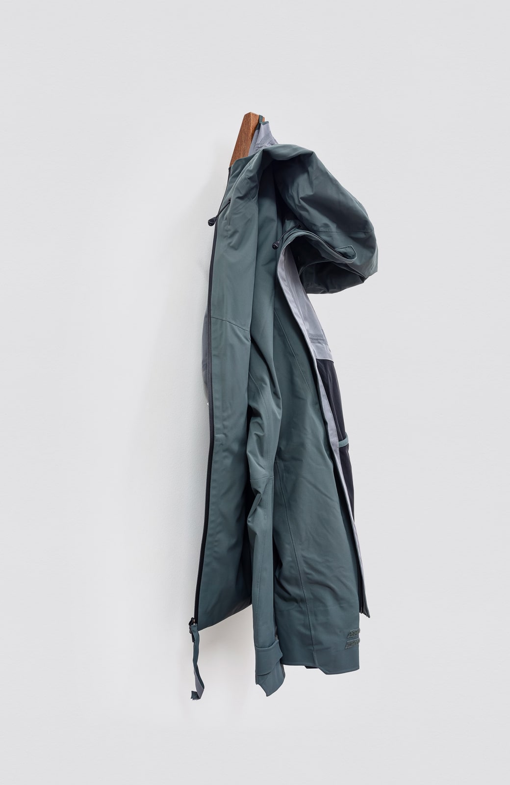 Objetos Baraúna, Pendurador Pingo, 2022