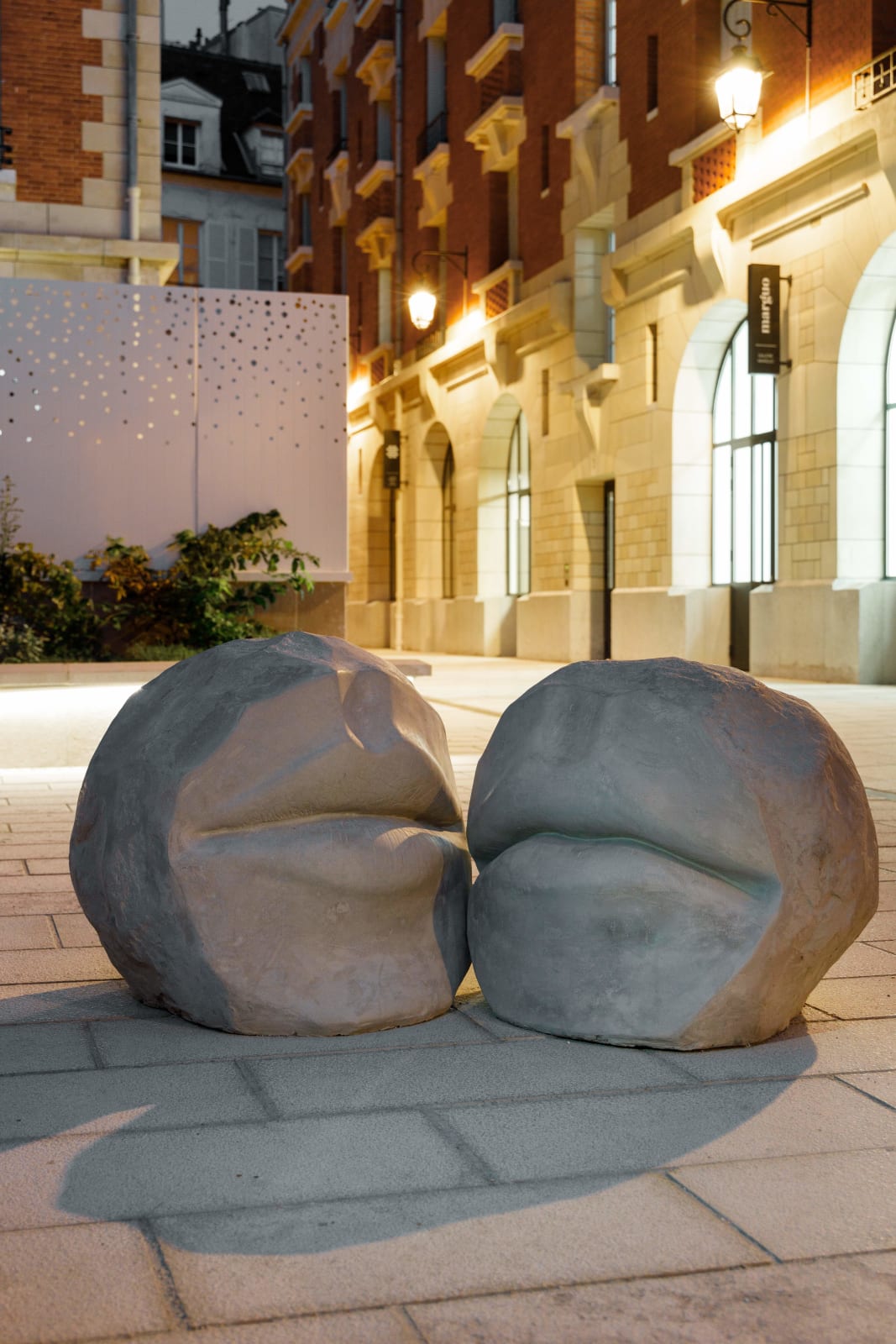 Laurent Pernot, The Kiss, 2021