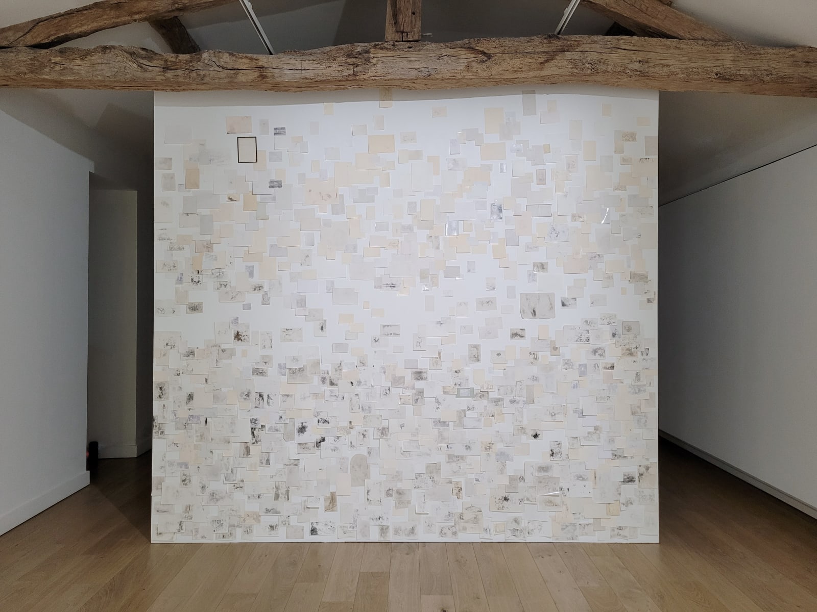 Laurent Pernot, MOVE IN A STRAIGHT LINE IN A WORLD WHERE EVERYTHING, AS LONG AS IT MOVES, MOVES IN A CYCLIC ORDER, 2015