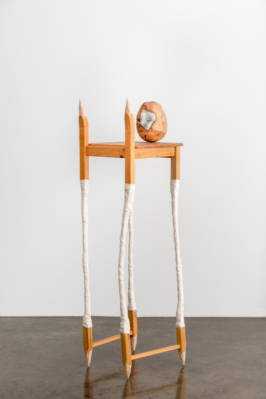 Catalina Ouyang, crisis management (filling the space with syllables waiting for something to pass), 2019