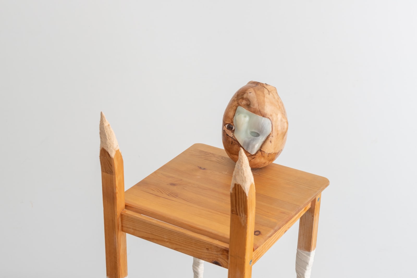 Catalina Ouyang, crisis management (filling the space with syllables waiting for something to pass), 2019