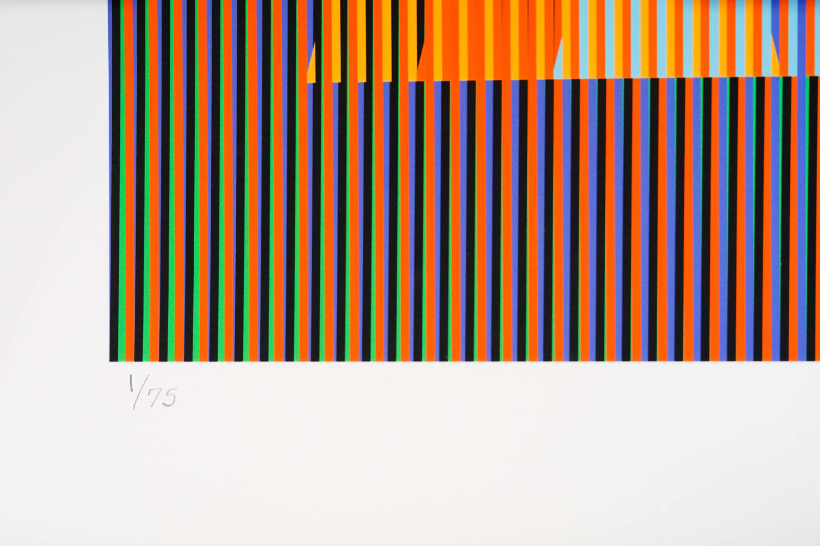 Carlos Cruz-Diez, Serie Cardíaca Triángulo 2, 2015
