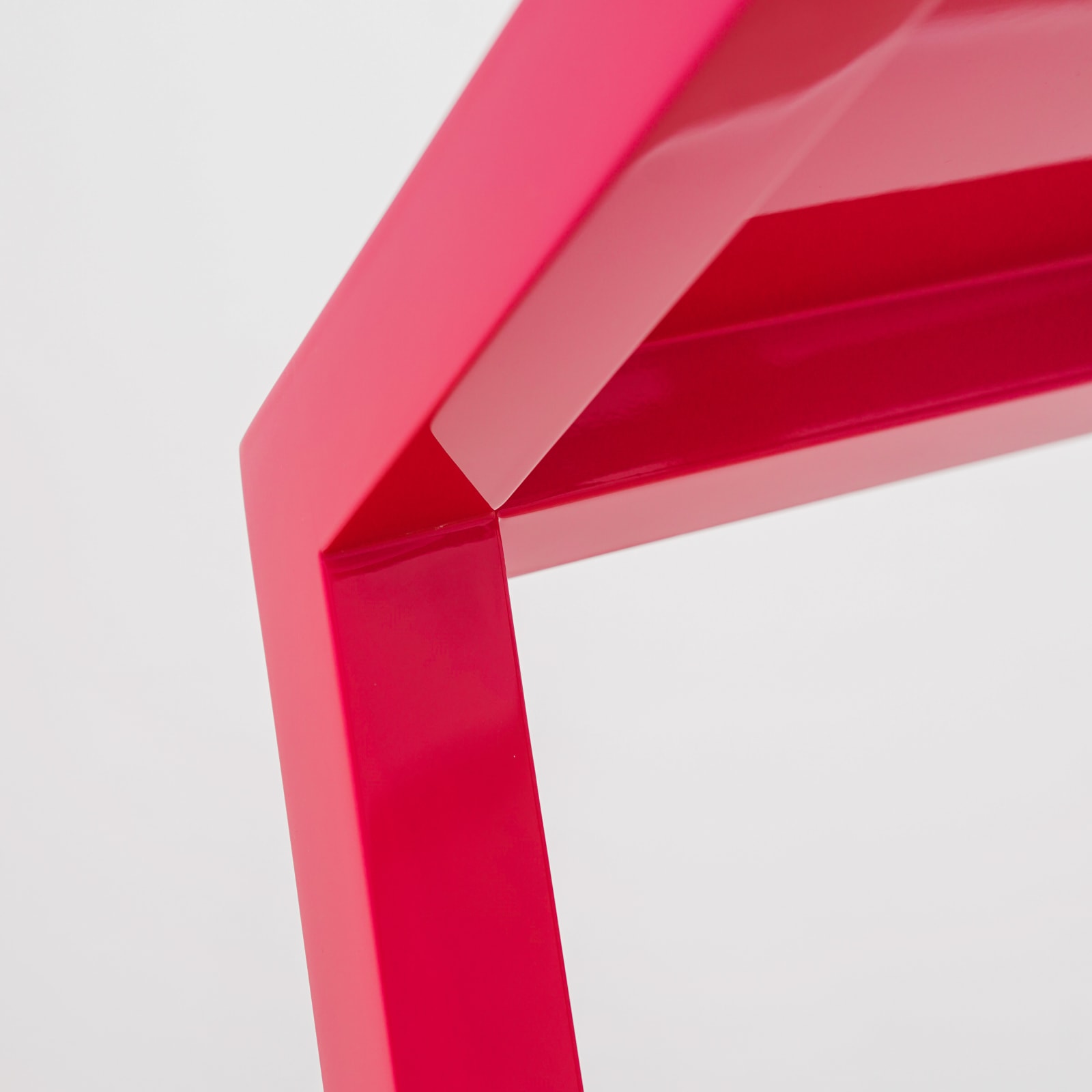 Rafael Barrios, Mesa/Table MP05 (Rojo Opalo), 2017