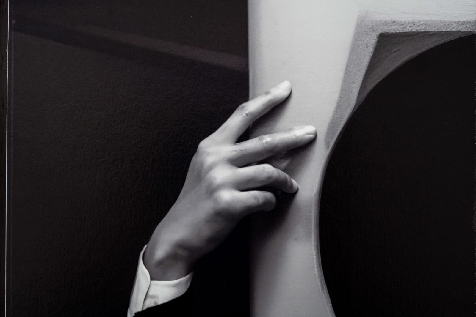 Boris Eldagsen, The Finger, 2023