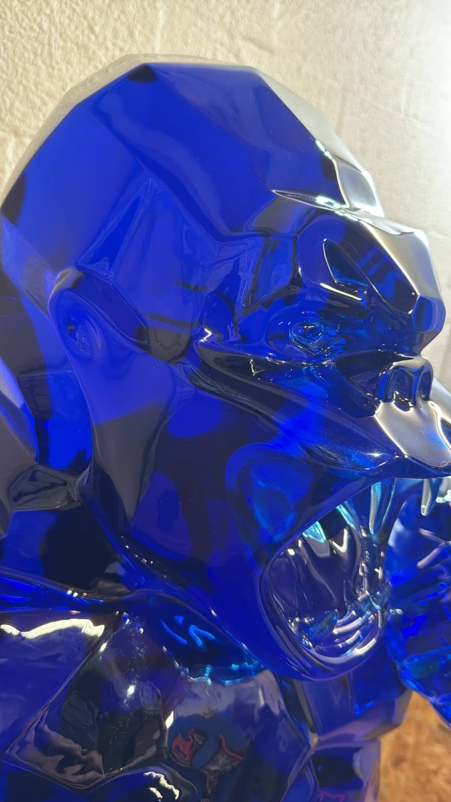 Richard Orlinski, Wild Kong Crystal Clear Blue 8/8 - 110 cm