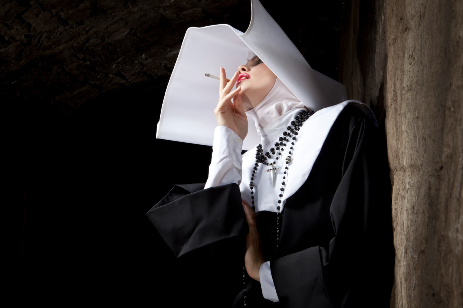 Formento & Formento, Smoking Nun 2