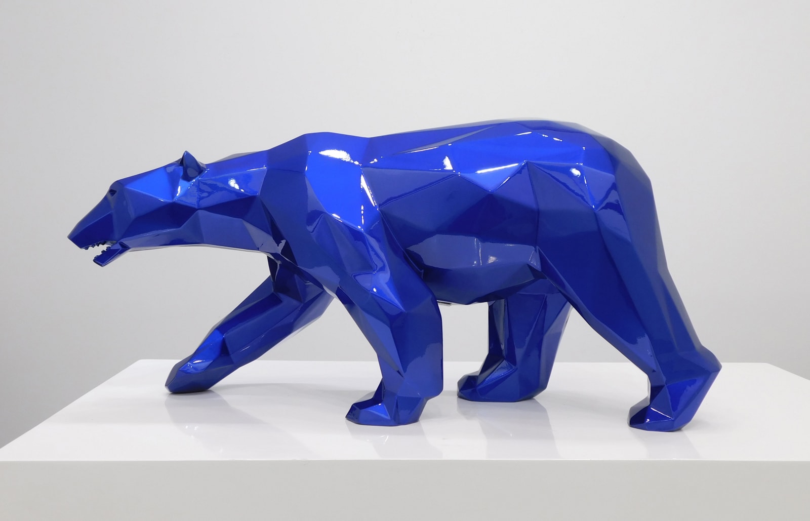 Richard Orlinski, Walking Wild Bear Bleu Mick 70cm 7/8, 2022