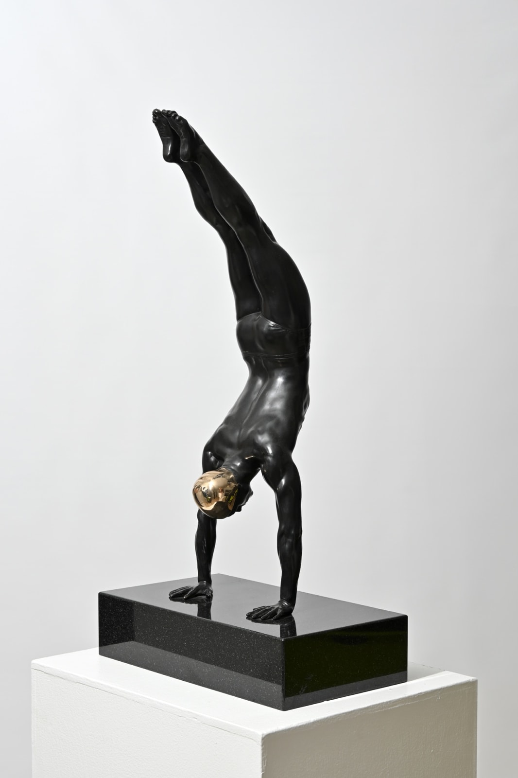 Carole A. Feuerman, Diver (Table-top, Bronze) 9/18, 2020