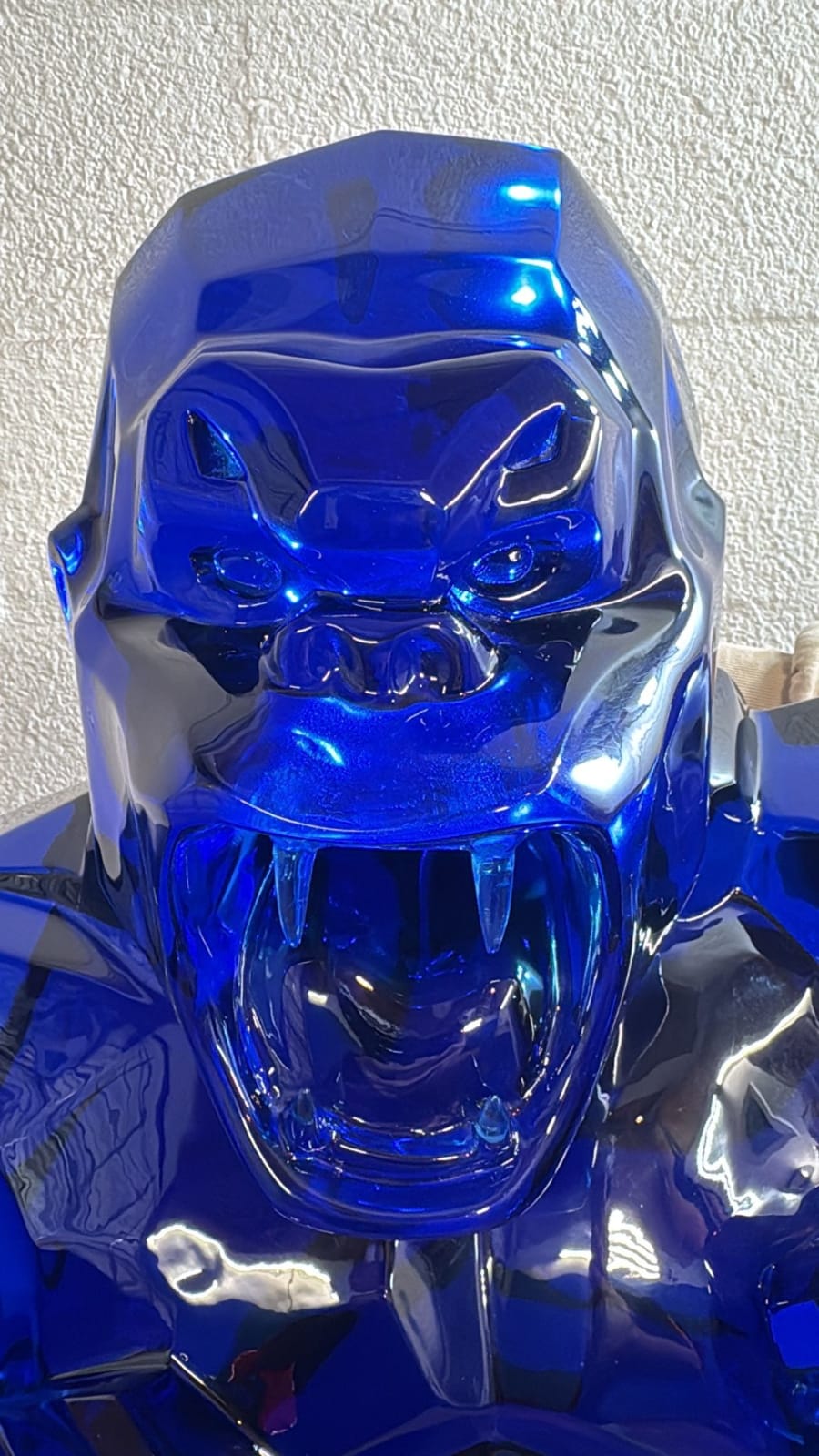 Richard Orlinski, Wild Kong Crystal Clear Blue 8/8 - 110 cm