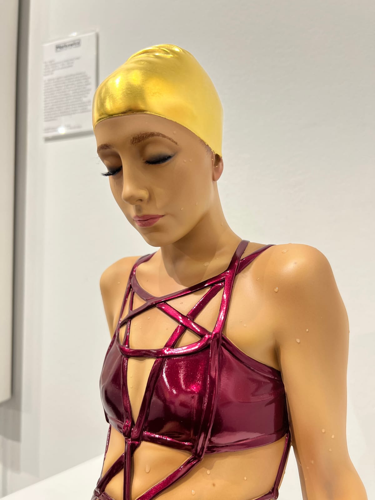 Carole A. Feuerman, Kendall Island, Table-Top, 2022