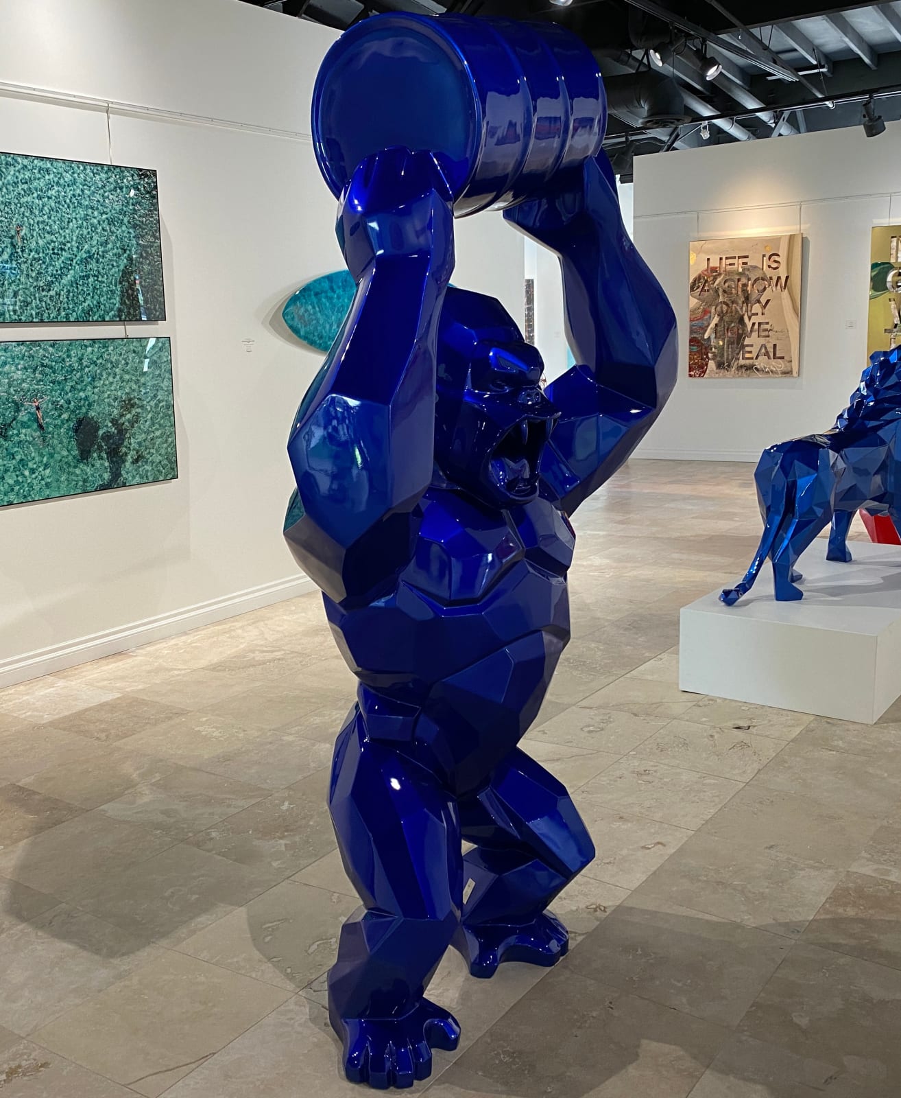 Richard Orlinski, Kong Baril - 200 cm Bleu Mick 6/8