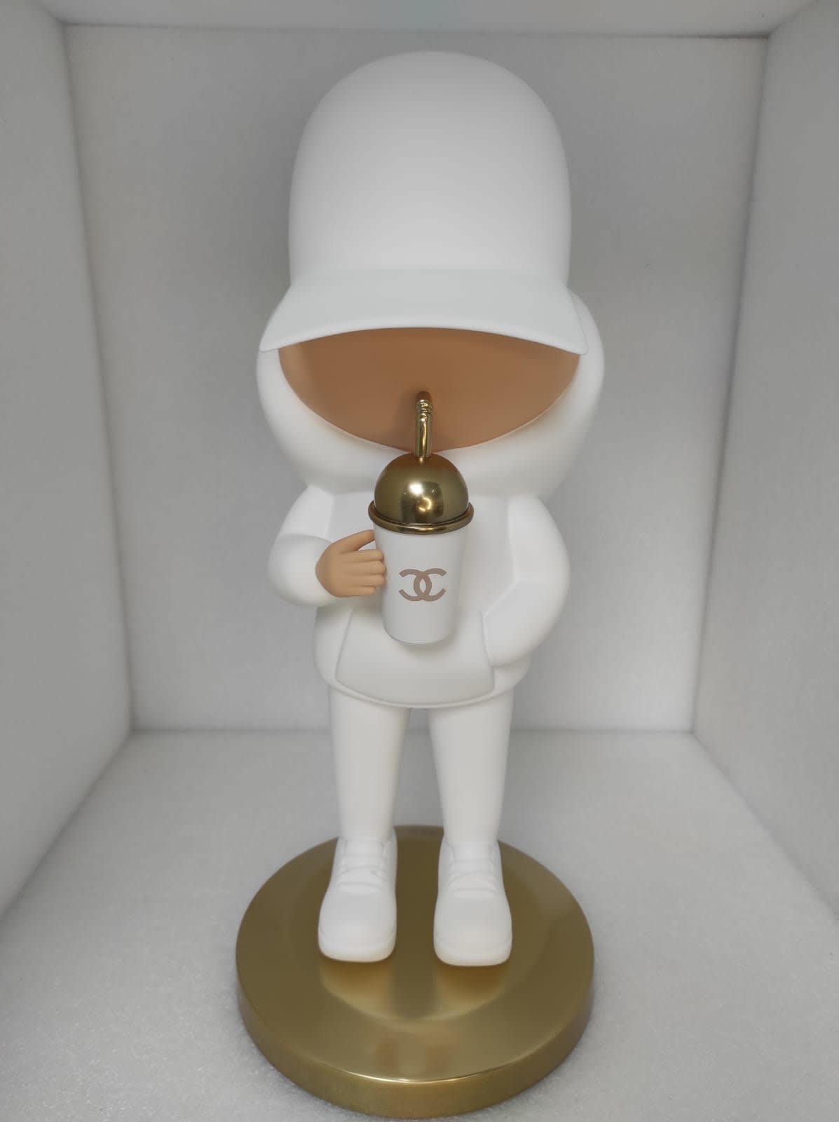 Leo et Steph, Kidcup Chanel Sculpture, 2023