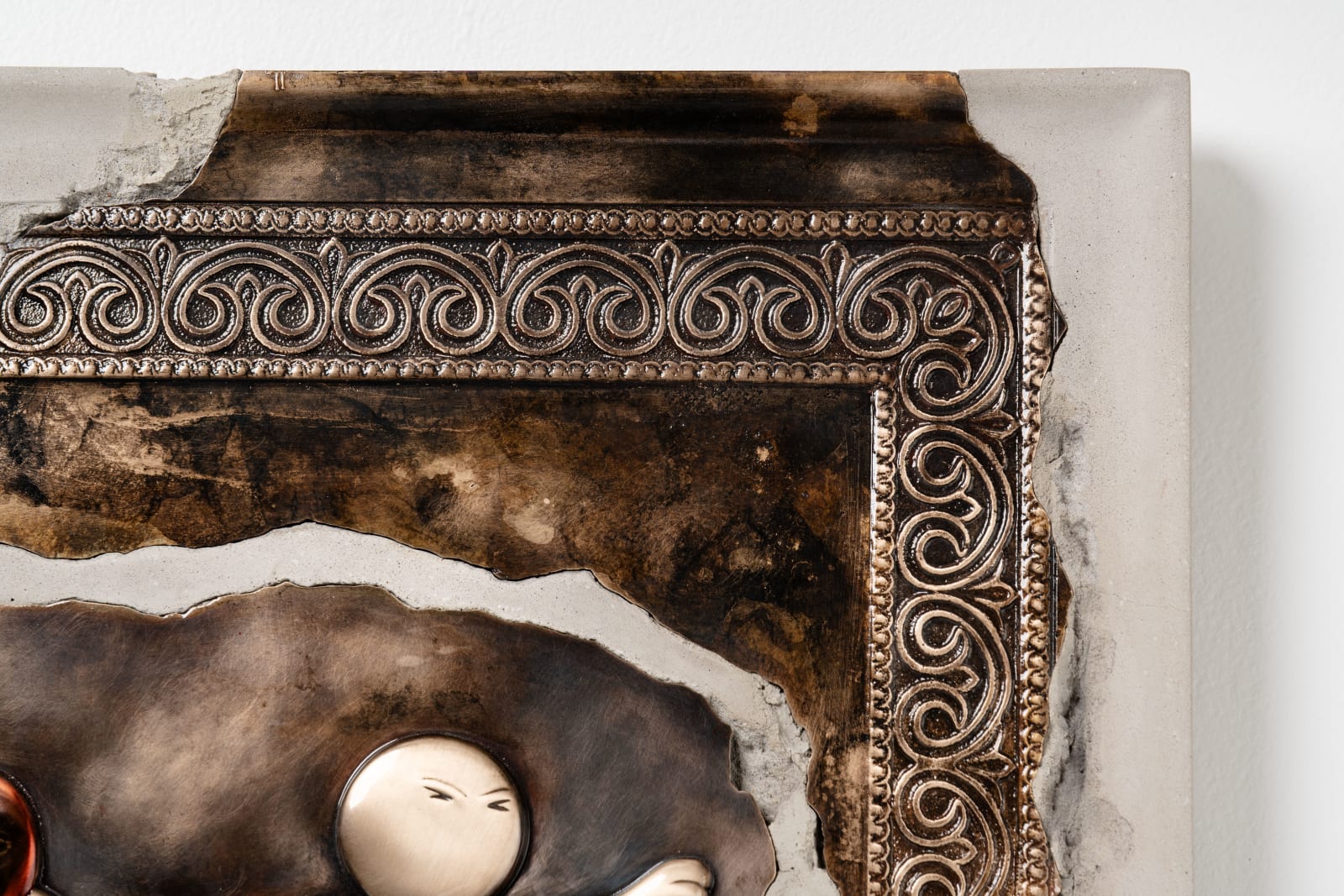 Kaï, Love Holds Us Together - Cement Plaque