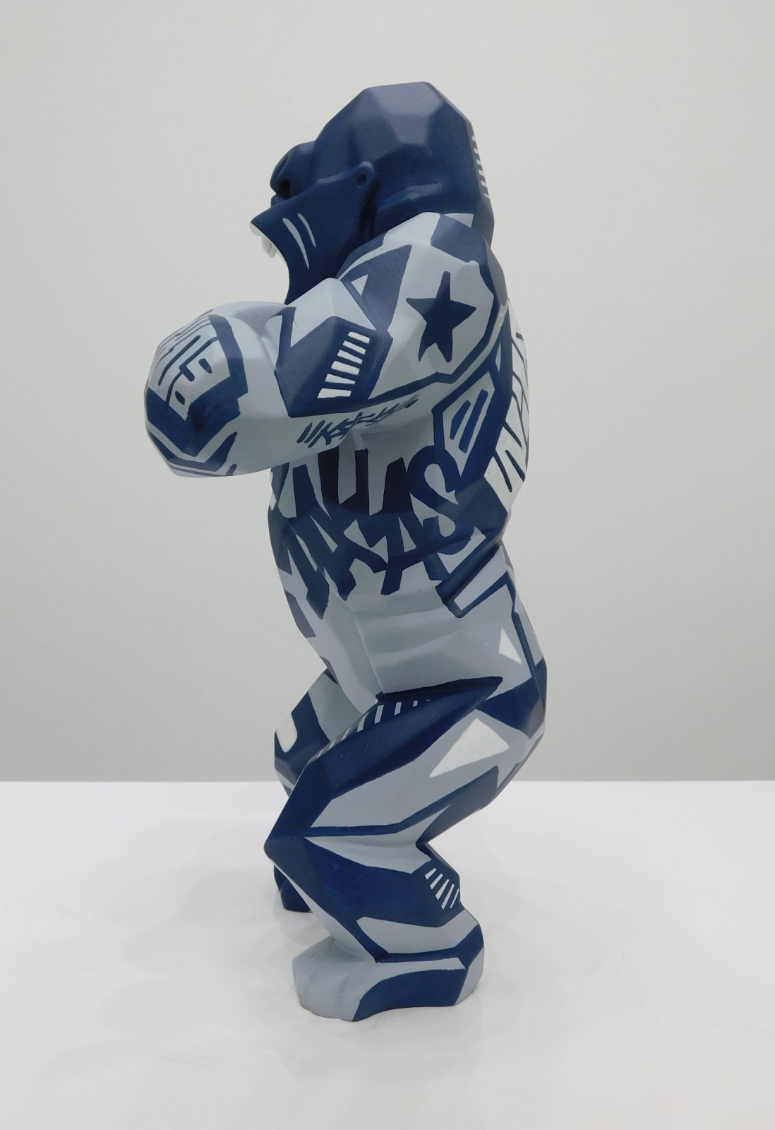 Richard Orlinski, Wild Kong Tag Mat Dallas Cowboy Edition 37cm 1/1, 2022