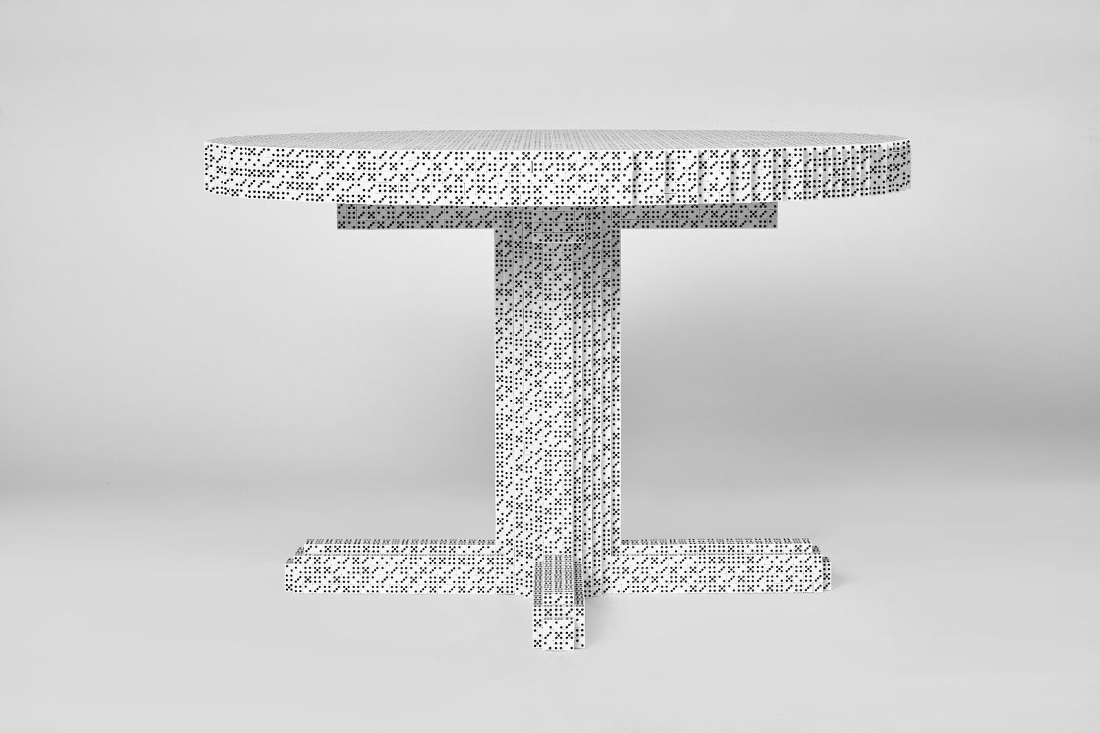 Diederik Schneemann, Lucky white black table 120 , 2023