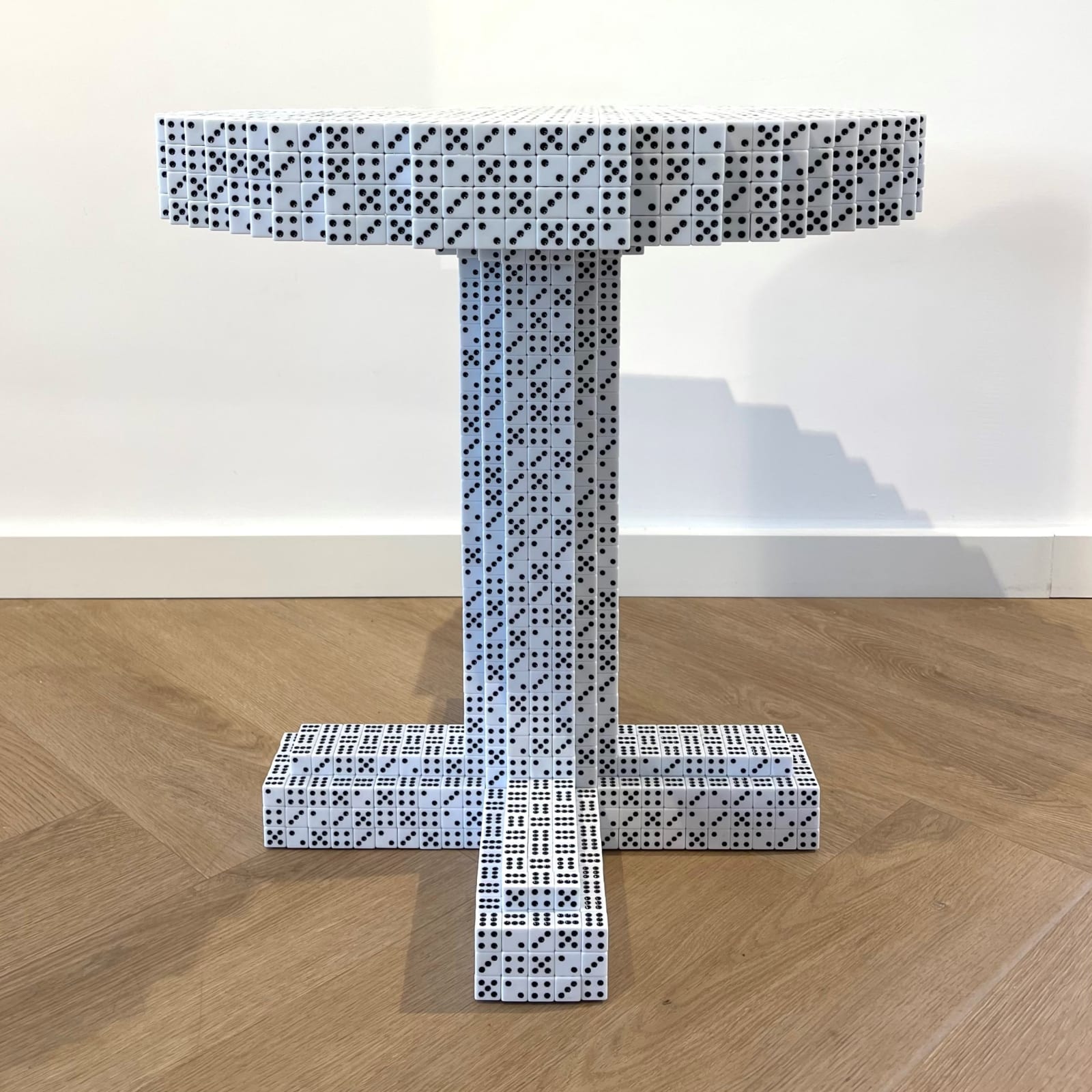 Diederik Schneemann, Lucky round coffee table small