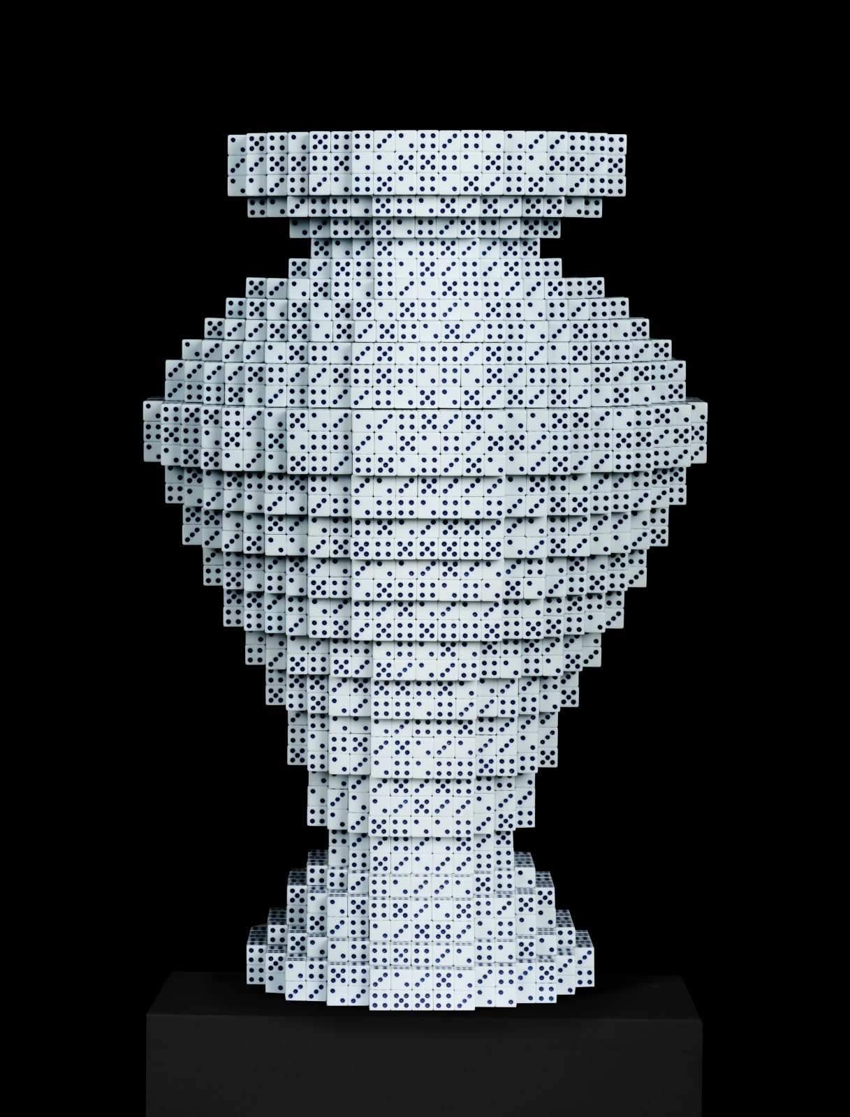 Diederik Schneemann, Lucky Dice Ming Vase (ed. 5/7+2AP), 2024