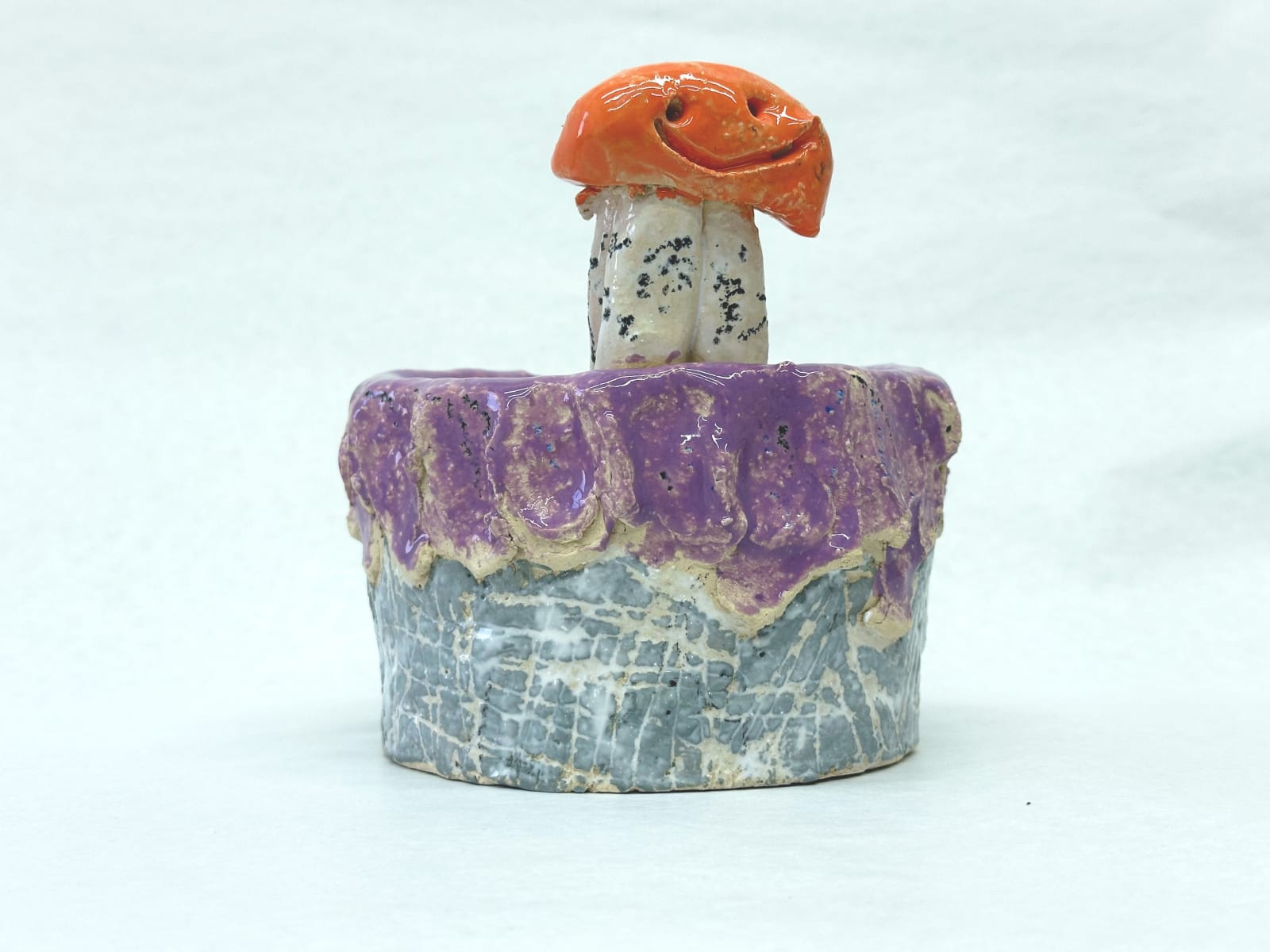 Cameron Platter, I like Big Mugs, 2025