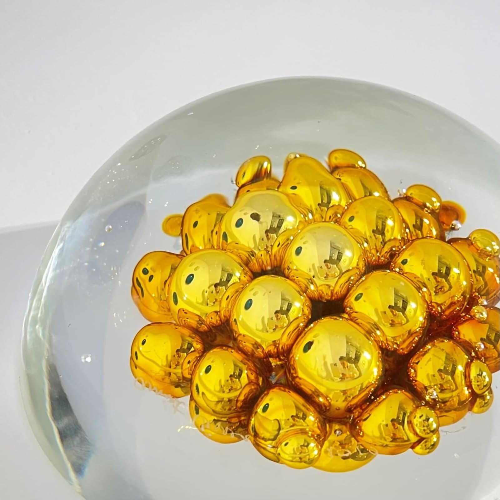 Arnout Visser, Explosion Sphere Floating Gold, 2019