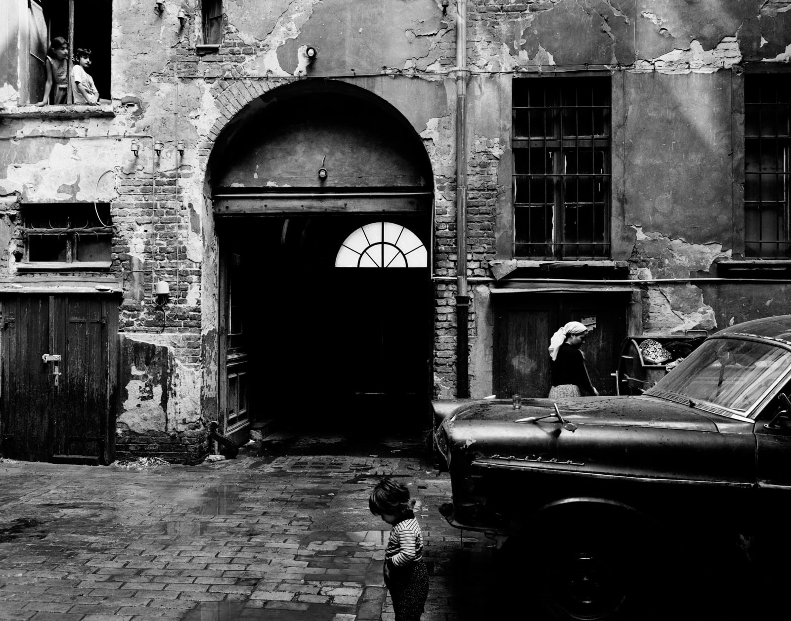 Klaus Frahm, Hinterhof, Berlin, 1987