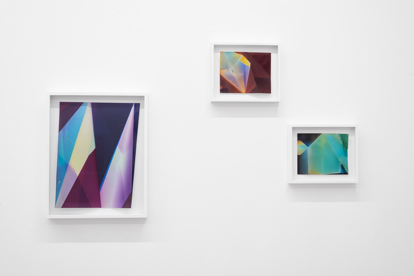 Fabiola Menchelli, Tie it gently to the exit wound, 2022